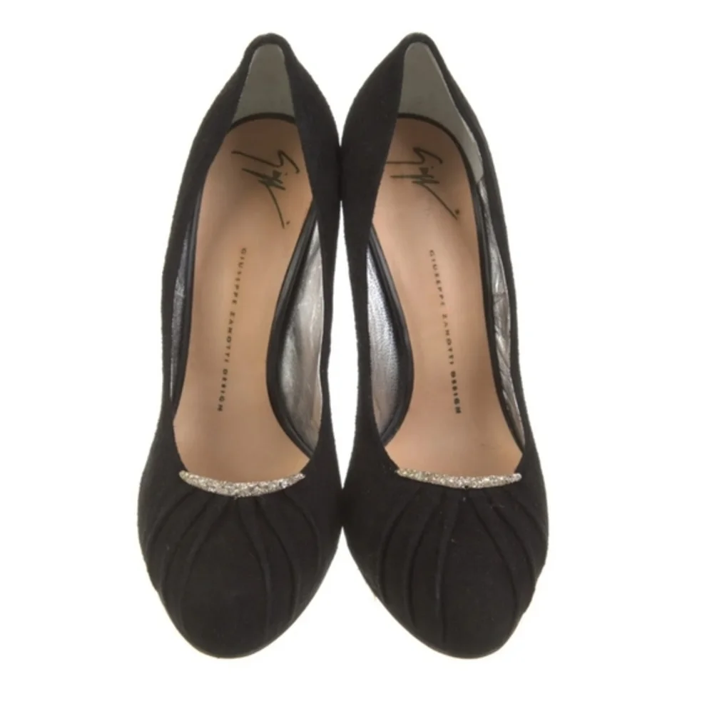 GIUSEPPE ZANOTTI | Black Suede Crystal Embellished Pumps in‎ Size US 8.5
